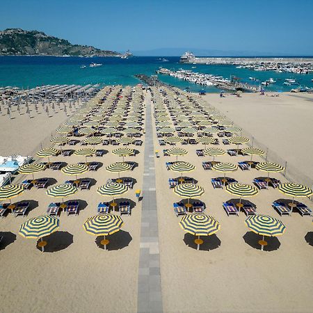 Hotel Sabbie D'Oro Giardini Naxos Luaran gambar