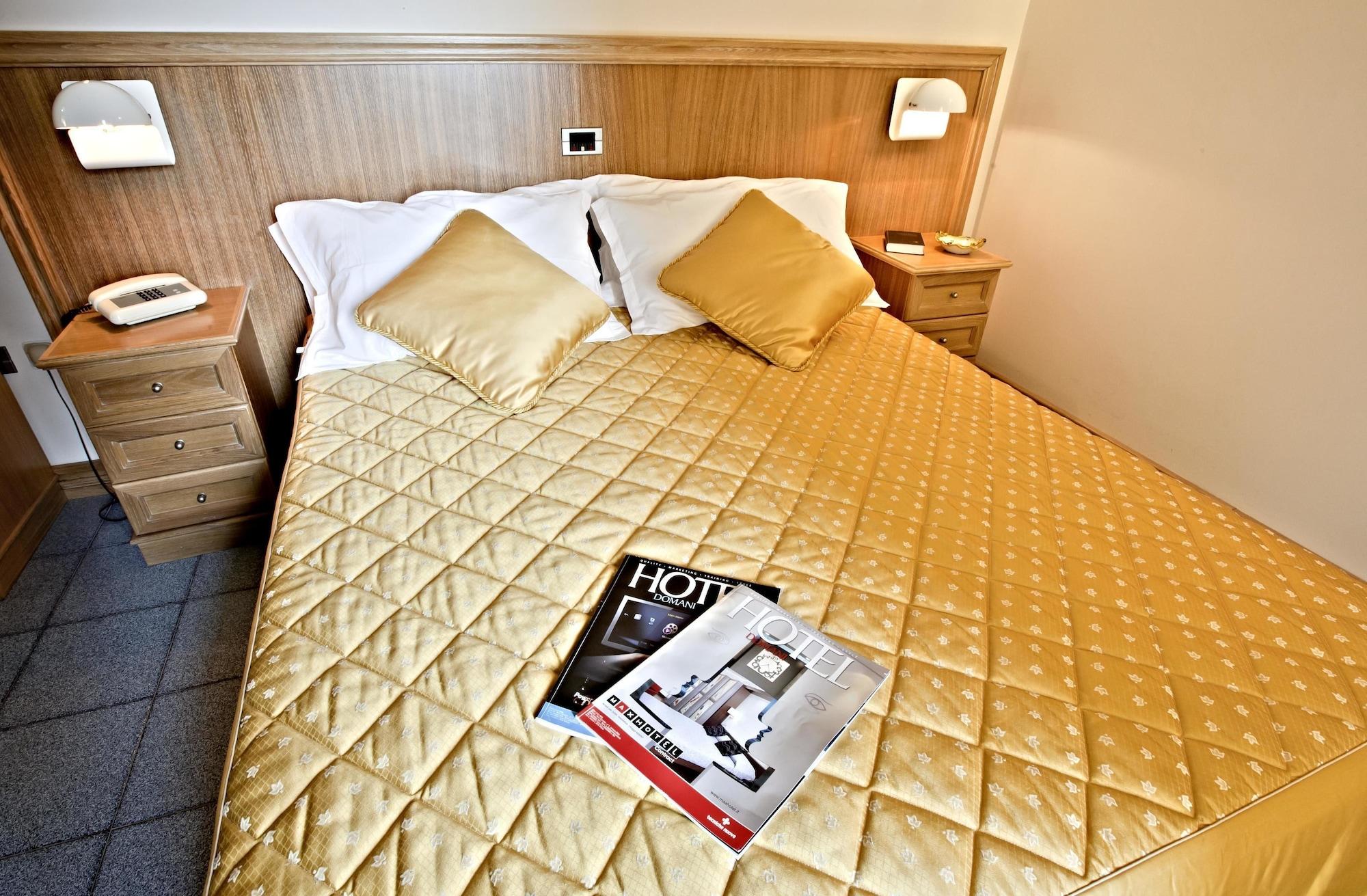 Hotel Sabbie D'Oro Giardini Naxos Luaran gambar
