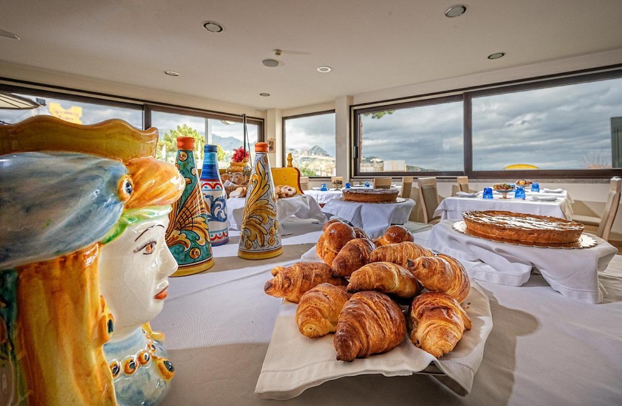 Hotel Sabbie D'Oro Giardini Naxos Luaran gambar