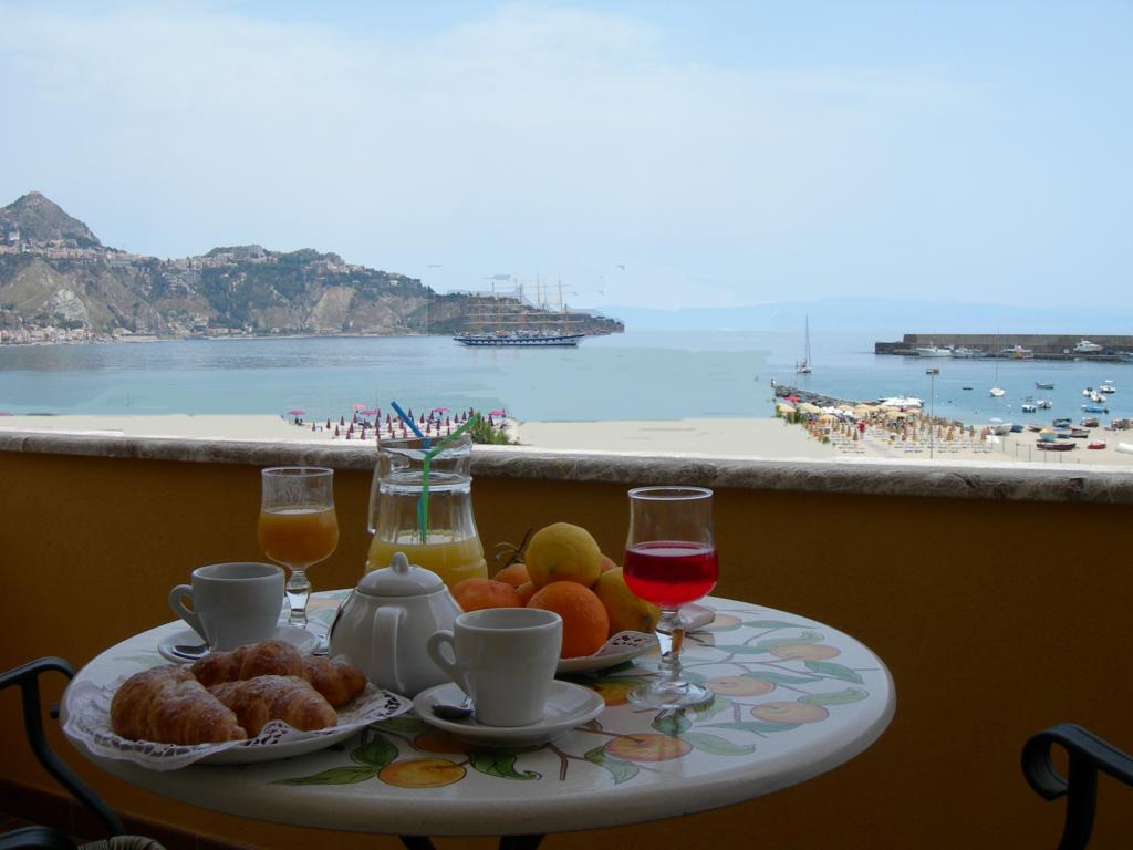 Hotel Sabbie D'Oro Giardini Naxos Luaran gambar